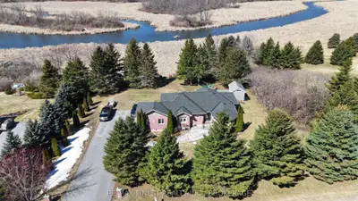 108 Grayrock Crescent, Front Of Leeds & Seeleys Bay, On K7g 2v4