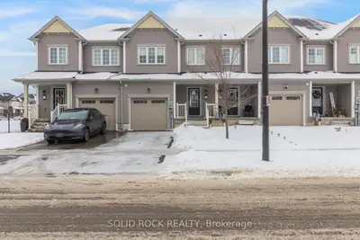 3 Cooke Avenue, Brantford, On N3t 0s2