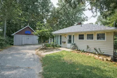 48 Ontario Street, Prince Edward County, On K0k 2t0