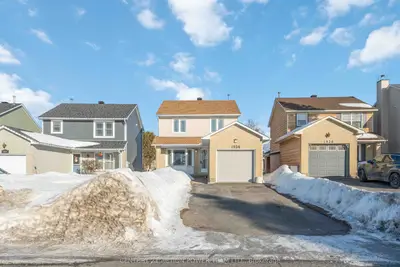 1936 Longman Crescent A, Orleans - Convent Glen and Area, ON K1C 5G6