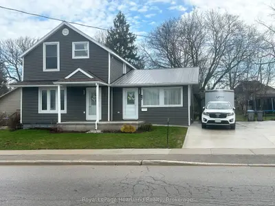 Detached in Central Huron