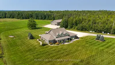 33 Dunks Bay Road, Northern Bruce Peninsula, On N0h 2r0