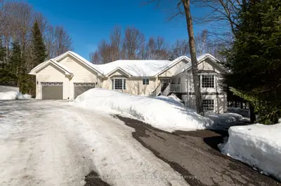 24 Birchwood Crescent, Huntsville, On P1h 0a6
