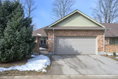 1443 Commissioners Road W 34, London South, ON N6K 1E2