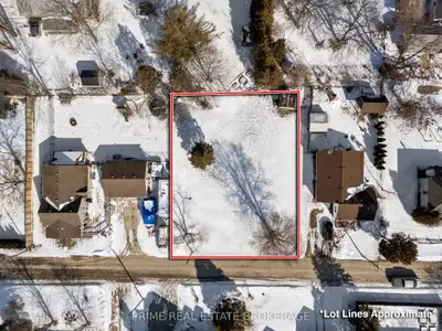 3910 Park Street, Plympton-Wyoming, ON N0N 1E0