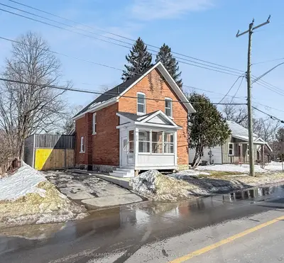 473 Raglan Street S, Renfrew, On K7v 1r9