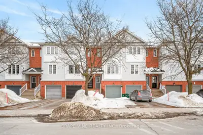 460 Seyton Drive, Bells Corners and South to Fallowfield, ON K2H 1G2