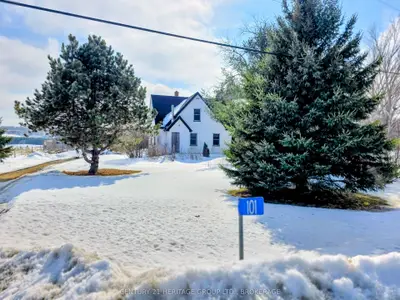 101 15 Highway, Leeds and the Thousand Islands, ON K0H 2N0
