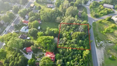 32 Helen Street, Northern Bruce Peninsula, On N0h 1w0