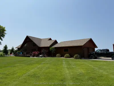 Detached in Lambton Shores