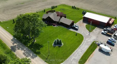 8529 Kinnaird Road, Lambton Shores, On N0n 1j3