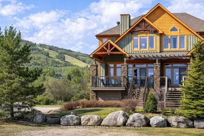 196 Blueski George Crescent 68, Blue Mountains, On L9y 0v7