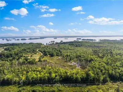 540 ABBIE Lane, Petawawa, ON K8H 3R9