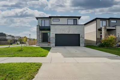 2167 WATEROAK Drive, London North, ON N6G 0P9
