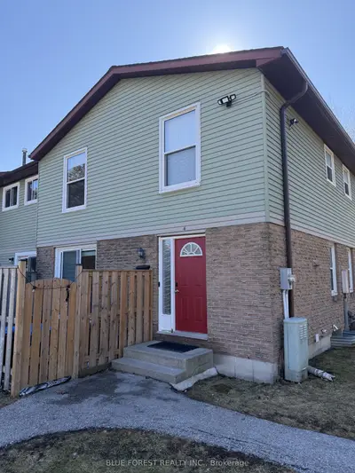 70 Fiddlers Green Road 4, London North, On N6h 4r4