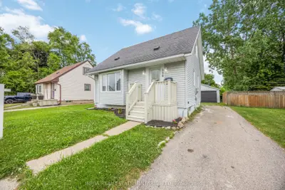 136 Chestnut Avenue, Sarnia, On N7t 4l8