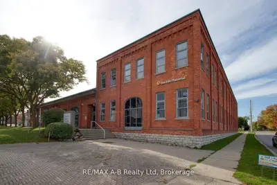 342 Erie Street 114, Stratford, ON N5A 2N4
