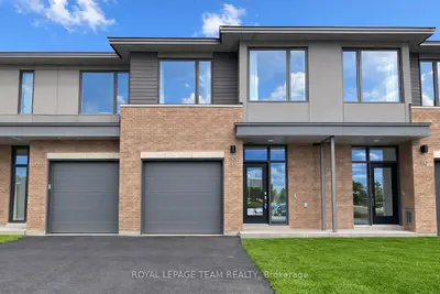 68 MICHAEL STOQUA Street, Manor Park - Cardinal Glen and Area, ON K1K 5A2