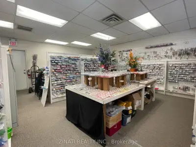 3 Chartwell Avenue Unit 6, South Of Baseline To Knoxdale, On K2g 4k3