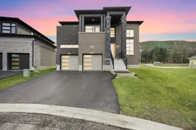 101 Sebastian Street E, Blue Mountains, ON N0H 1J0