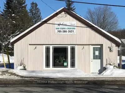 138 Bobcaygeon Road, Minden Hills, On K0m 2k0