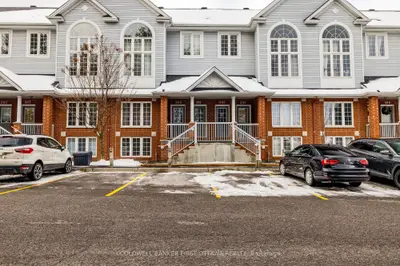389 Wiffen Private, Bells Corners And South To Fallowfield, On K2h 1g4