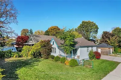 66 Langarth Street W, London South, ON N6J 1P4