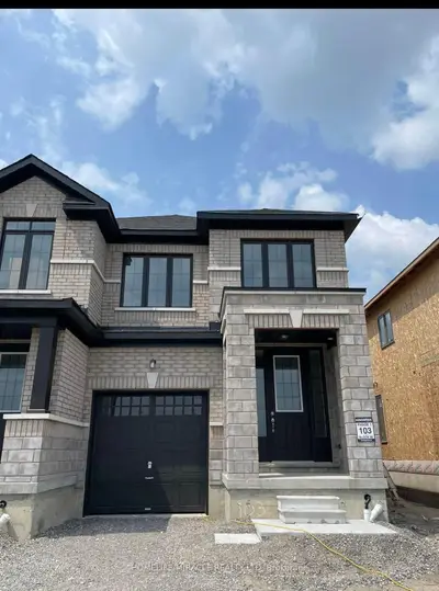 62 Corley Street, Kawartha Lakes, On K9v 6c2