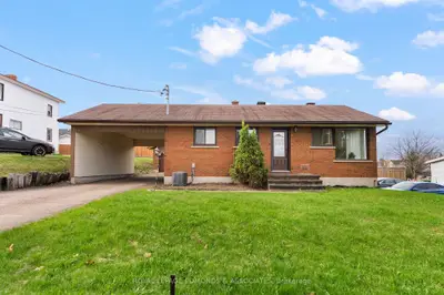 90 Deacon Street, Pembroke, On K8a 2j4