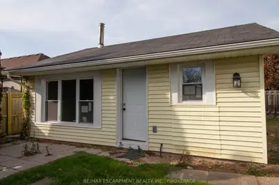 539 Woodlawn Road 3, Welland, On L3c 3k2