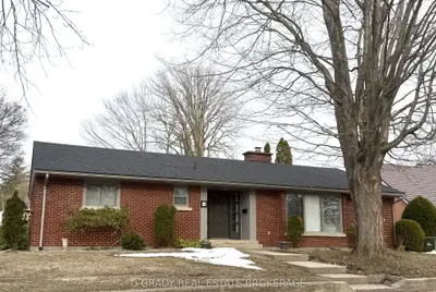 71 North Augusta Road, Brockville, On K6v 2x7