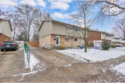 41 Mohegan Crescent, London East, ON N5V 2X7