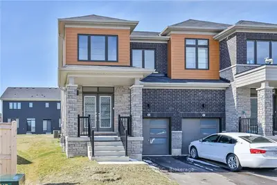 5 OWL Lane, Haldimand, ON N3W 0G4