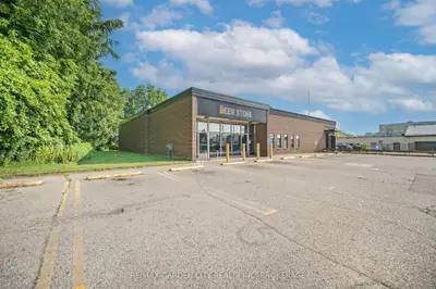 114 Concession St Street, Tillsonburg, ON N4G 1P7