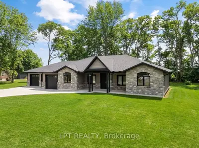 8439 Lazy Lane, Lambton Shores, ON N0M 2N0
