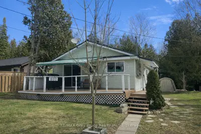 807 3rd Avenue S, South Bruce Peninsula, On N0h 2g0