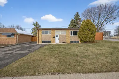 254 Burlington Street, London South, ON N5Z 3W5