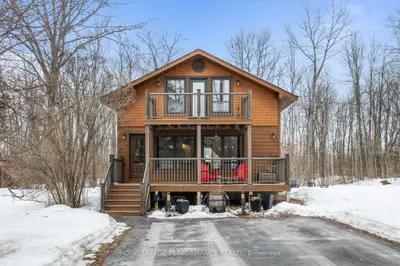 1113 Armstrong Road, Orleans - Cumberland and Area, ON K4C 1A5