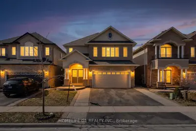 16 Weathering Heights, Hamilton, ON L8J 0E7