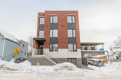 250 Shakespeare Street 4, Vanier And Kingsview Park, On K1l 5m6