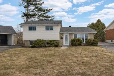 15 Baker Place, Brockville, ON K6V 1Z4