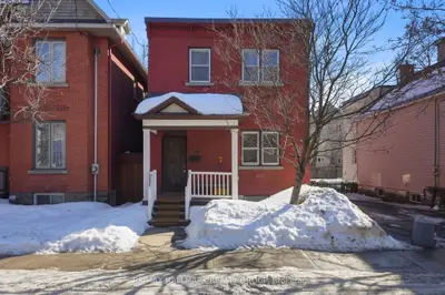 Detached in Ottawa Centre