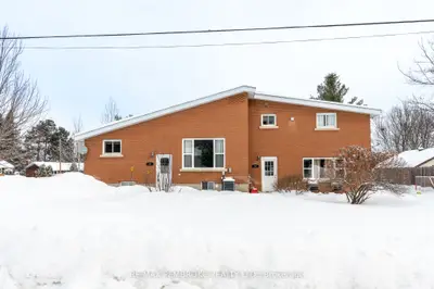 22&24 Hoffman Street, Petawawa, On K8a 2j5