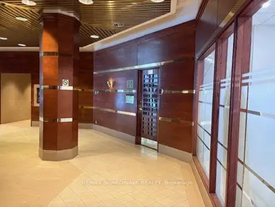 160 George Street 1-37, Ottawa Centre, On K1n 9m2
