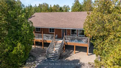 11 Eagle Road, Northern Bruce Peninsula, On N0h 2r0