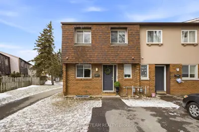 3017 Olympic Way, Blossom Park - Airport and Area, ON K1T 1Y3