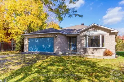 13 Sai Crescent, Hunt Club - South Keys And Area, On K1g 5j9