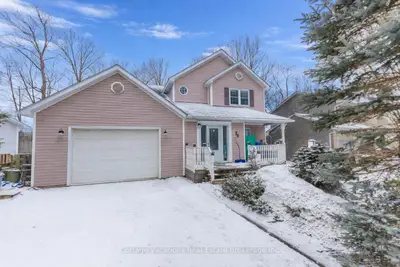 26 Shaw Crescent, Huntsville, ON P1H 1T7