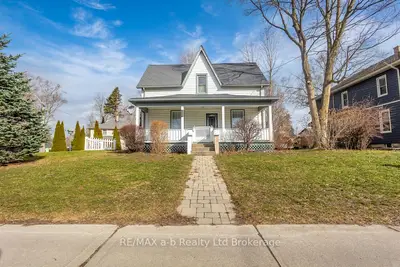 20 Concession Street W, Tillsonburg, ON N4G 1R2