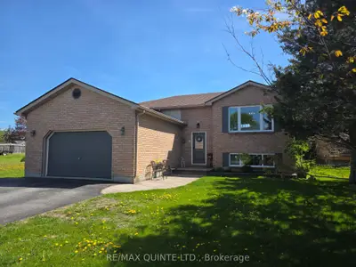 4 Harbourview Crescent, Prince Edward County, On K0k 3l0